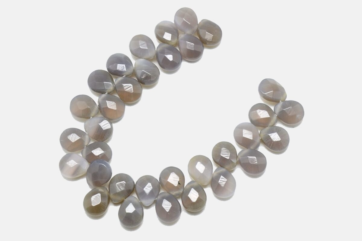 strand of grey agate stones