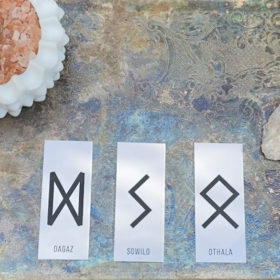 Rune divination reading for November 8th shows three cards Dagaz, Sowilo, Othala.