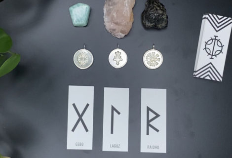 Three card rune reading shows Gebo, Laguz, and Raidho